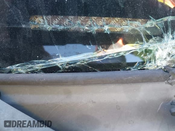 ✅ 2005 Honda Accord EX • VIN: 1HGCM56705A058082 • Lot: 43642741. Listed on IAAI with 225,126 mi. Free auction sales archive from the USA and detailed vehicle history report at DreamBid. Image 9.