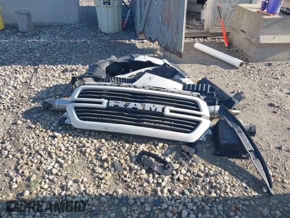 ✅ 2020 Ram 1500 Laramie • VIN: 1C6SRFJT2LN380614 • Lot: 42948179. Listed on IAAI with 78,979 mi. Free auction sales archive from the USA and detailed vehicle history report at DreamBid. Image 12.