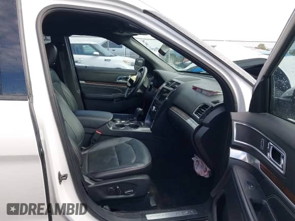 2018 Ford Explorer Limited z VIN 1FM5K8F88JGA21341, wystawiony jako IAAI lot #43265806 z przebiegiem Nie podano mil oraz . Historia ofert i sprzedaży dostępna na DreamBid. Obrazek 5.