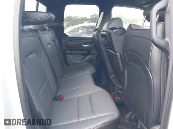 2021 Ram 1500 Tradesman z VIN 1C6SRFCT6MN817223, wystawiony jako IAAI lot #43365461 z przebiegiem 29 074 mil mil oraz . Historia ofert i sprzedaży dostępna na DreamBid. Obrazek 8.