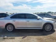 ✅ 2016 Volkswagen Passat SE • VIN: 1VWBT7A39GC008704 • Lot: 43460787. Wystawiony na IAAI z przebiegiem 104 466 mil. Bezpłatny archiwum sprzedaży aukcyjnych z USA i szczegółowy raport historii pojazdu na DreamBid. Zdjęcie 13.