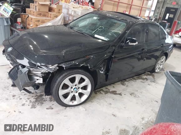 ✅ 2015 BMW 3 Series 320i • VIN: WBA3B1G54FNT07713 • Лот: 43511028. Опубликован ранее на IAAI с пробегом Не указан. Бесплатный доступ к архиву аукционных продаж из США и подробный отчёт об истории автомобиля на DreamBid. Изображение 2.