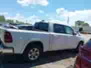 2022 Ram 1500 Laramie z VIN 1C6RREJT0NN230819, wystawiony jako IAAI lot #42696871 z przebiegiem 98 170 mil mil oraz . Historia ofert i sprzedaży dostępna na DreamBid. Obrazek 13.