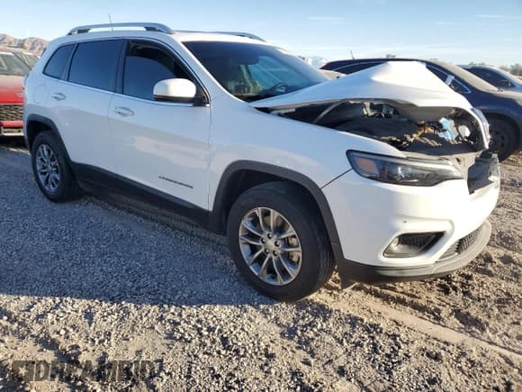 ✅ 2019 Jeep Cherokee Altitude • VIN: 1C4PJMLX8KD398775 • Lot: 85402575. Wystawiony na Copart z przebiegiem 71 503 mil. Bezpłatny archiwum sprzedaży aukcyjnych z USA i szczegółowy raport historii pojazdu na DreamBid. Zdjęcie 4.