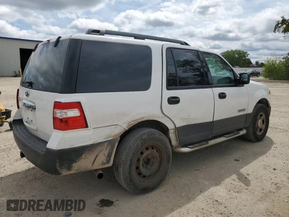 ✅ 2007 Ford Expedition XLT • VIN: 1FMFU16577LA42306 • Lot: 69224325. Wystawiony na Copart z przebiegiem 82 385 mil. Bezpłatny archiwum sprzedaży aukcyjnych z USA i szczegółowy raport historii pojazdu na DreamBid. Zdjęcie 3.