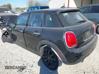 ✅ 2017 MINI Hardtop 4 Door Cooper • VIN: WMWXU1C37H2F77087 • Lot: 43528143. Wystawiony na IAAI z przebiegiem 67 787 mil. Bezpłatny archiwum sprzedaży aukcyjnych z USA i szczegółowy raport historii pojazdu na DreamBid. Zdjęcie 3.