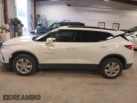 ✅ 2020 Chevrolet Blazer LT • VIN: 3GNKBHRS8LS726814 • Lot: 43711252. Listed on IAAI with 106,756 mi. Free auction sales archive from the USA and detailed vehicle history report at DreamBid. Image 14.