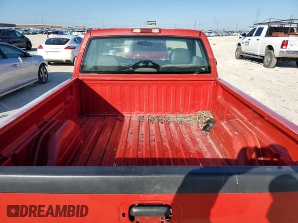 ✅ 2000 Chevrolet Silverado 1500 • VIN: 1GCEK14W7YZ127727 • Lot: 46421675. Listed on Copart with 352,666 mi. Free auction sales archive from the USA and detailed vehicle history report at DreamBid. Image 10.