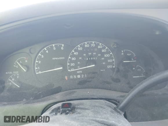 ✅ 2000 Ford Explorer XLT • VIN: 1FMZU83P7YZB43162 • Lot: 42806675. Wystawiony na IAAI z przebiegiem 141 892 mil. Bezpłatny archiwum sprzedaży aukcyjnych z USA i szczegółowy raport historii pojazdu na DreamBid. Zdjęcie 7.