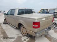 ✅ 2008 Lincoln Mark LT • VIN: 5LTPW16548FJ00470 • Lot: 43154233. Wystawiony na IAAI z przebiegiem 170 511 mil. Bezpłatny archiwum sprzedaży aukcyjnych z USA i szczegółowy raport historii pojazdu na DreamBid. Zdjęcie 3.