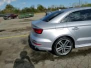 ✅ 2018 Audi A3 • VIN: WAUJ8HFF5J1063952 • Lot: 85532795. Wystawiony na Copart z przebiegiem 69 371 mil. Bezpłatny archiwum sprzedaży aukcyjnych z USA i szczegółowy raport historii pojazdu na DreamBid. Zdjęcie 13.