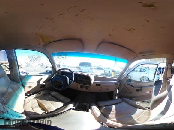 ✅ 1994 Ford Explorer Eddie Bauer • VIN: 1FMDU32X9RUE24487 • Lot: 43663593. Listed on IAAI with 256,903 mi. Free auction sales archive from the USA and detailed vehicle history report at DreamBid. Image 17.