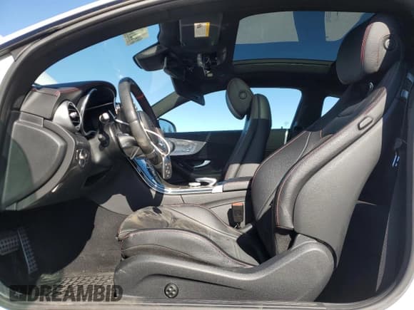 ✅ 2022 Mercedes-Benz C 43 AMG • VIN: W1KWJ6EBXNG115410 • Lot: 43107574. Wystawiony na Copart z przebiegiem 15 110 mil. Bezpłatny archiwum sprzedaży aukcyjnych z USA i szczegółowy raport historii pojazdu na DreamBid. Zdjęcie 7.