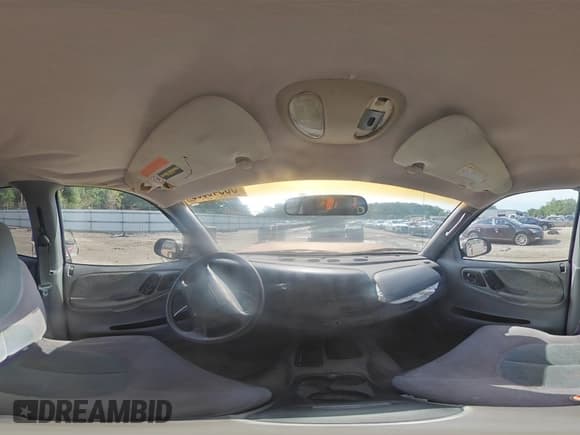 ✅ 1999 Dodge Durango • VIN: 1B4HR28Y4XF706309 • Lot: 58946095. Wystawiony na Copart z przebiegiem 124 984 mil. Bezpłatny archiwum sprzedaży aukcyjnych z USA i szczegółowy raport historii pojazdu na DreamBid. Zdjęcie 14.