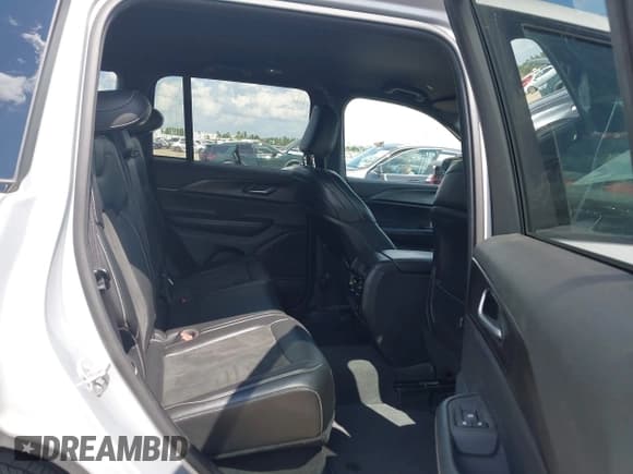 ✅ 2023 Jeep Grand Cherokee Laredo • VIN: 1C4RJHAG7PC581181 • Lot: 42972704. Listed on IAAI with 63,939 mi. Free auction sales archive from the USA and detailed vehicle history report at DreamBid. Image 8.