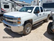 ✅ 2018 Chevrolet Silverado 2500HD Work Truck • VIN: 1GC2CUEG7JZ259899 • Lot: 42549205. Wystawiony na IAAI z przebiegiem 330 512 mil. Bezpłatny archiwum sprzedaży aukcyjnych z USA i szczegółowy raport historii pojazdu na DreamBid. Zdjęcie 15.