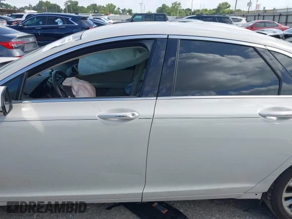 ✅ 2020 Lincoln MKZ Standard • VIN: 3LN6L5A90LR622917 • Лот: 42419758. Опубликован ранее на IAAI с пробегом 35 342 миль. Бесплатный доступ к архиву аукционных продаж из США и подробный отчёт об истории автомобиля на DreamBid. Изображение 14.