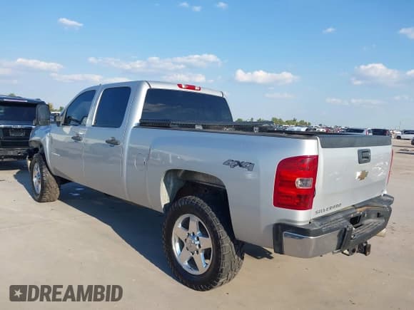 ✅ 2011 Chevrolet Silverado 2500HD LT • VIN: 1GC1KXC85BF112253 • Lot: 43358409. Listed on IAAI with 73,709 mi. Free auction sales archive from the USA and detailed vehicle history report at DreamBid. Image 3.