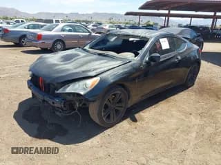 ✅ 2011 Hyundai Genesis Coupe • VIN: KMHHT6KD5BU054530 • Lot: 42789657. Wystawiony na IAAI z przebiegiem Nie podano. Bezpłatny archiwum sprzedaży aukcyjnych z USA i szczegółowy raport historii pojazdu na DreamBid. Zdjęcie 2.