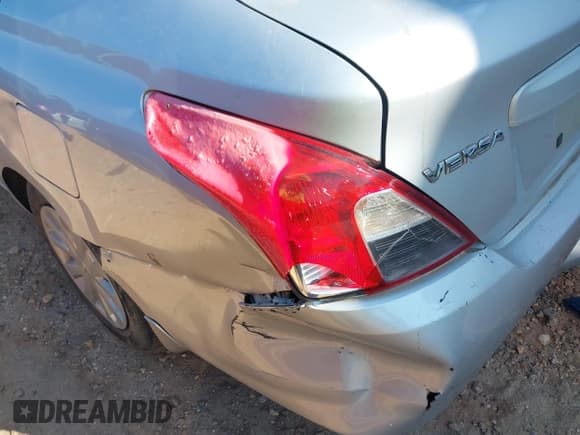 ✅ 2018 Nissan Versa SV • VIN: 3N1CN7AP1JL835454 • Lot: 42785619. Listed on IAAI with 156,502 mi. Free auction sales archive from the USA and detailed vehicle history report at DreamBid. Image 14.
