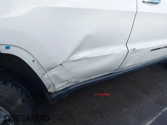 2018 Jeep Grand Cherokee Limited with VIN 1C4RJEBG5JC429811, listed as a IAAI auction lot 43370767 with 77,454 mi miles and . Bid and sale history available at DreamBid. Image 6.