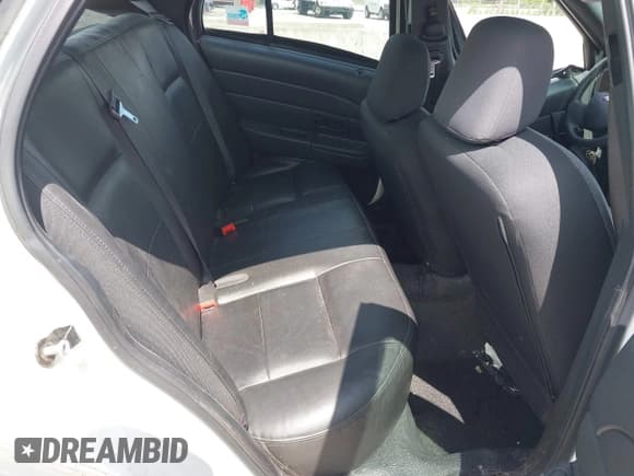 ✅ 2006 Ford Police Interceptor • VIN: 2FAFP71W16X143587 • Lot: 42748146. Listed on IAAI with 276,660 mi. Free auction sales archive from the USA and detailed vehicle history report at DreamBid. Image 8.