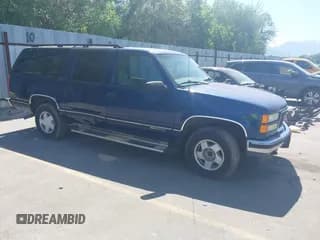 ✅ 1998 GMC Suburban • VIN: 3GKFK16R3WG515941 • Lot: 42499067. Wystawiony na IAAI z przebiegiem 241 910 mil. Bezpłatny archiwum sprzedaży aukcyjnych z USA i szczegółowy raport historii pojazdu na DreamBid. Zdjęcie 1.