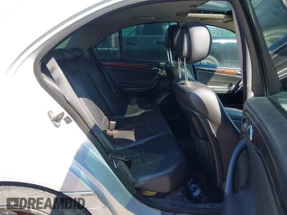 ✅ 2007 Mercedes-Benz C 280 Luxury • VIN: WDBRF92H67F857068 • Лот: 43148869. Опубликован ранее на IAAI с пробегом 183 359 миль. Бесплатный доступ к архиву аукционных продаж из США и подробный отчёт об истории автомобиля на DreamBid. Изображение 8.