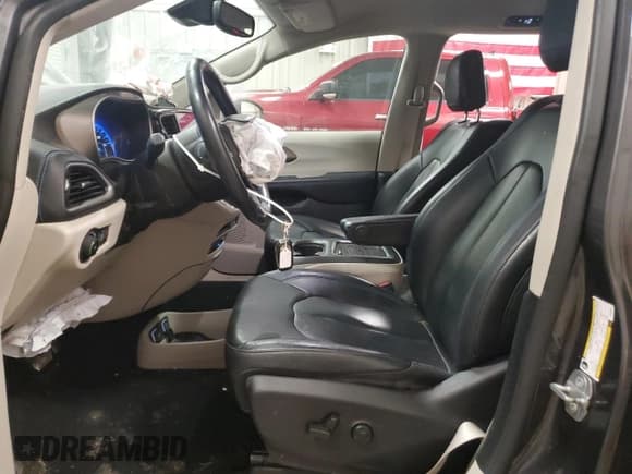 ✅ 2021 Chrysler Pacifica Touring L • VIN: 2C4RC3BG5MR549327 • Lot: 61662315. Listed on Copart with 51,802 mi. Free auction sales archive from the USA and detailed vehicle history report at DreamBid. Image 7.