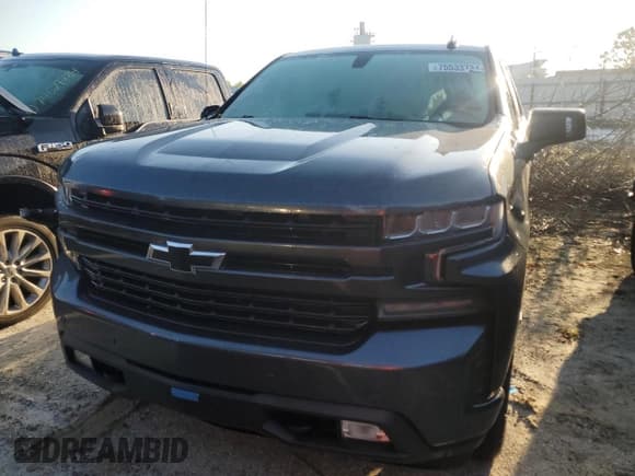 ✅ 2020 Chevrolet Silverado 1500 RST • VIN: 3GCUYEED0LG440528 • Lot: 75533734. Wystawiony na Copart z przebiegiem 77 528 mil. Bezpłatny archiwum sprzedaży aukcyjnych z USA i szczegółowy raport historii pojazdu na DreamBid. Zdjęcie 5.