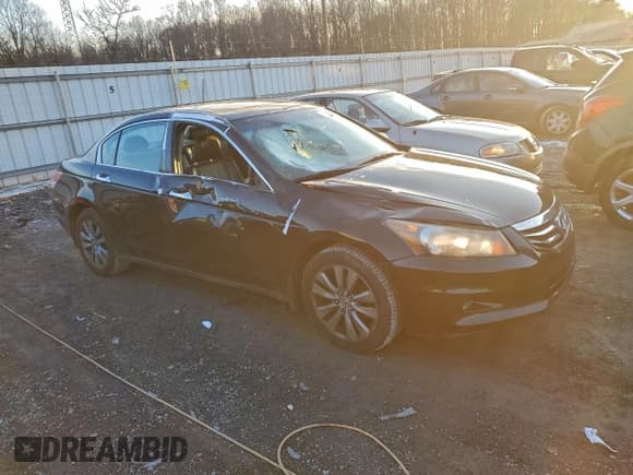 ✅ 2011 Honda Accord EX-L • VIN: 1HGCP3F87BA032031 • Lot: 94960655. Wystawiony na Copart z przebiegiem 158 121 mil. Bezpłatny archiwum sprzedaży aukcyjnych z USA i szczegółowy raport historii pojazdu na DreamBid. Zdjęcie 4.
