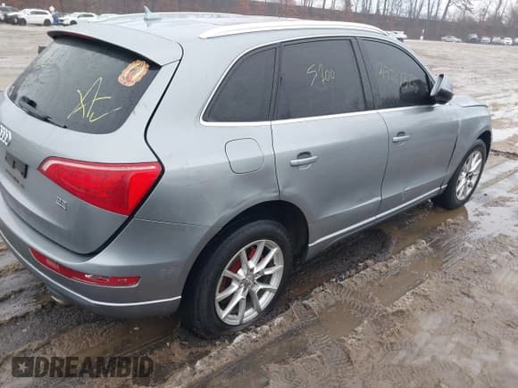 ✅ 2010 Audi Q5 Premium • VIN: WA1CKAFP2AA071109 • Lot: 41528368. Listed on IAAI with Not provided. Free auction sales archive from the USA and detailed vehicle history report at DreamBid. Image 4.