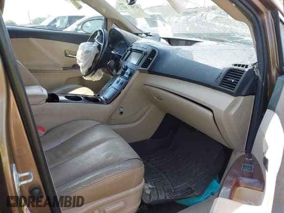 ✅ 2013 Toyota Venza LE • VIN: 4T3BK3BB5DU074583 • Lot: 42902761. Wystawiony na IAAI z przebiegiem 181 209 mil. Bezpłatny archiwum sprzedaży aukcyjnych z USA i szczegółowy raport historii pojazdu na DreamBid. Zdjęcie 5.