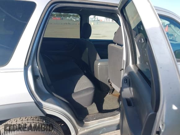 ✅ 2006 Mazda Tribute i • VIN: 4F2YZ02Z76KM34403 • Лот: 43675962. Опубликован ранее на IAAI с пробегом 257 663 миль. Бесплатный доступ к архиву аукционных продаж из США и подробный отчёт об истории автомобиля на DreamBid. Изображение 8.