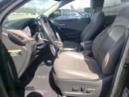 ✅ 2017 Hyundai Santa Fe 2.4L • VIN: 5NMZUDLB4HH008291 • Лот: 47001474. Опубликован ранее на Copart с пробегом 53 376 миль. Бесплатный доступ к архиву аукционных продаж из США и подробный отчёт об истории автомобиля на DreamBid. Изображение 7.