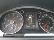 ✅ 2015 Volkswagen CC Sport • VIN: WVWBP7AN1FE812149 • Lot: 82371825. Wystawiony na Copart z przebiegiem 115 852 mil. Bezpłatny archiwum sprzedaży aukcyjnych z USA i szczegółowy raport historii pojazdu na DreamBid. Zdjęcie 9.