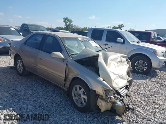 ✅ 2000 Toyota Camry LE • VIN: JT2BG22KXY0404152 • Лот: 43419402. Опубликован ранее на IAAI с пробегом Не указан. Бесплатный доступ к архиву аукционных продаж из США и подробный отчёт об истории автомобиля на DreamBid. Изображение 1.