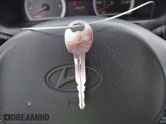 ✅ 2006 Hyundai Santa Fe GLS • VIN: KM8SC13D26U091709 • Lot: 42154238. Listed on IAAI with 157,280 mi. Free auction sales archive from the USA and detailed vehicle history report at DreamBid. Image 11.