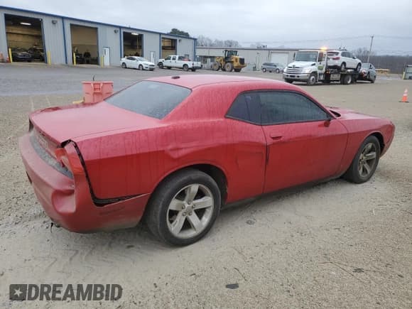 ✅ 2013 Dodge Challenger Rallye Redline • VIN: 2C3CDYAG0DH562529 • Lot: 46906745. Wystawiony na Copart z przebiegiem 161 186 mil. Bezpłatny archiwum sprzedaży aukcyjnych z USA i szczegółowy raport historii pojazdu na DreamBid. Zdjęcie 3.