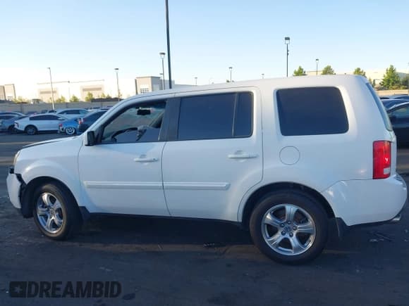 ✅ 2015 Honda Pilot EX-L • VIN: 5FNYF3H74FB025689 • Lot: 42665413. Listed on IAAI with 152,622 mi. Free auction sales archive from the USA and detailed vehicle history report at DreamBid. Image 14.