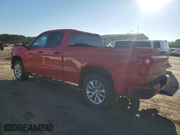 2021 Chevrolet Silverado 1500 Custom z VIN 1GCRYBEH8MZ154063, wystawiony jako Copart lot #81064394 z przebiegiem 40 708 mil mil oraz Szkoda całkowita • Salvage title. Historia ofert i sprzedaży dostępna na DreamBid. Obrazek 2.