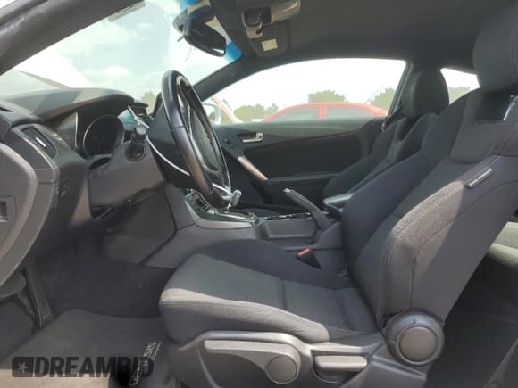 ✅ 2015 Hyundai Genesis Coupe R-Spec • VIN: KMHHU6KJ5FU124780 • Lot: 67623795. Listed on Copart with 90,744 mi. Free auction sales archive from the USA and detailed vehicle history report at DreamBid. Image 7.