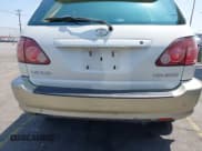 ✅ 2000 Lexus RX 300 • VIN: JT6HF10U9Y0132266 • Lot: 43009397. Wystawiony na IAAI z przebiegiem 175 445 mil. Bezpłatny archiwum sprzedaży aukcyjnych z USA i szczegółowy raport historii pojazdu na DreamBid. Zdjęcie 6.