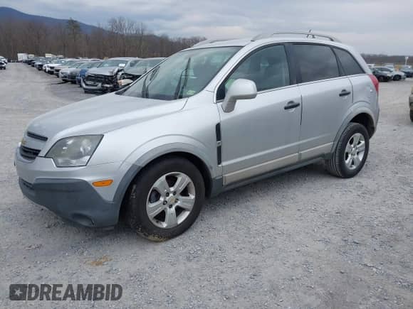 2015 Chevrolet Captiva Sport LS z VIN 3GNAL2EK7FS520108, wystawiony jako IAAI lot #41655207 z przebiegiem 201 135 mil mil oraz . Historia ofert i sprzedaży dostępna na DreamBid. Obrazek 18.