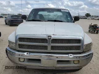 ✅ 2001 Dodge 2500 • VIN: 3B7KC23681G234556 • Lot: 89559735. Wystawiony na Copart z przebiegiem 247 522 mil. Bezpłatny archiwum sprzedaży aukcyjnych z USA i szczegółowy raport historii pojazdu na DreamBid. Zdjęcie 5.
