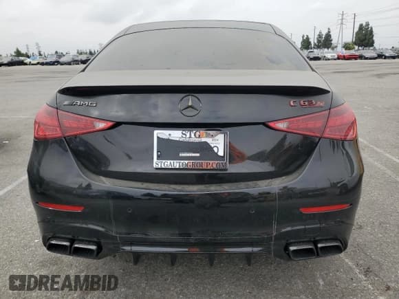 ✅ 2024 Mercedes-Benz C 63 S AMG E Performance • VIN: W1KAF8AB6RR236233 • Lot: 65636775. Wystawiony na Copart z przebiegiem 4 687 mil. Bezpłatny archiwum sprzedaży aukcyjnych z USA i szczegółowy raport historii pojazdu na DreamBid. Zdjęcie 6.
