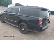 ✅ 2015 GMC Yukon XL SLT • VIN: 1GKS1HKC7FR645636 • Lot: 42093086. Wystawiony na IAAI z przebiegiem 206 189 mil. Bezpłatny archiwum sprzedaży aukcyjnych z USA i szczegółowy raport historii pojazdu na DreamBid. Zdjęcie 3.