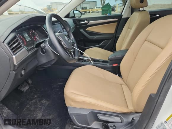 ✅ 2019 Volkswagen Jetta S • VIN: 3VWC57BU0KM086222 • Lot: 87120265. Listed on Copart with 55,135 mi. Free auction sales archive from the USA and detailed vehicle history report at DreamBid. Image 7.