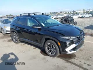 ✅ 2025 Hyundai Tucson SEL Convenience • VIN: KM8JCDD18SU307428 • Lot: 43323601. Wystawiony na IAAI z przebiegiem 3 289 mil. Bezpłatny archiwum sprzedaży aukcyjnych z USA i szczegółowy raport historii pojazdu na DreamBid. Zdjęcie 1.