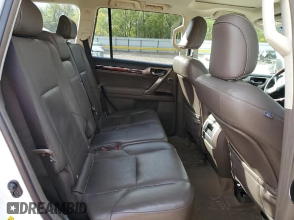 ✅ 2014 Lexus GX 460 Luxury • VIN: JTJJM7FX9E5086499 • Lot: 89894585. Wystawiony na Copart z przebiegiem Nie podano. Bezpłatny archiwum sprzedaży aukcyjnych z USA i szczegółowy raport historii pojazdu na DreamBid. Zdjęcie 11.